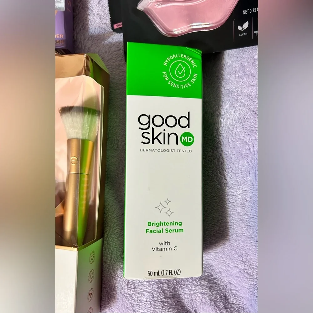 Skincare & Eyelash Bundle - B4 - Picture 6 of 6